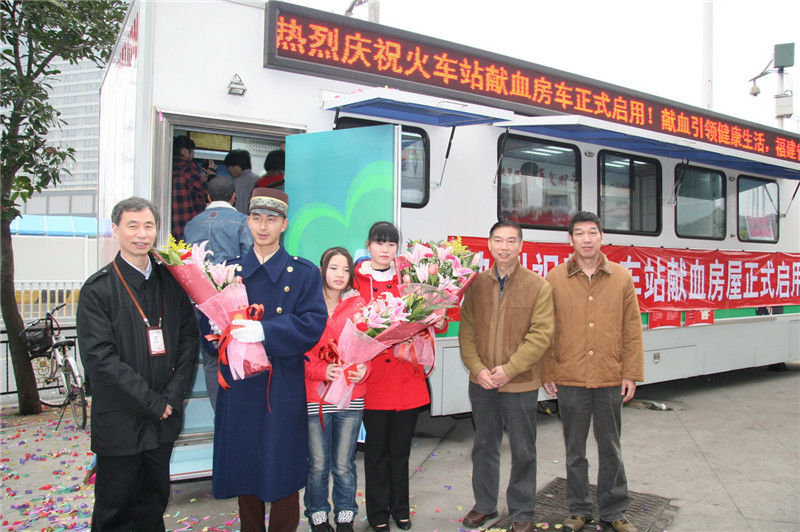 獻(xiàn)血房車(chē)投入使用需要注意什么呢？02