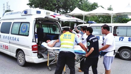 廣州救護(hù)車(chē)的容量配置，成社會(huì)關(guān)注問(wèn)題01